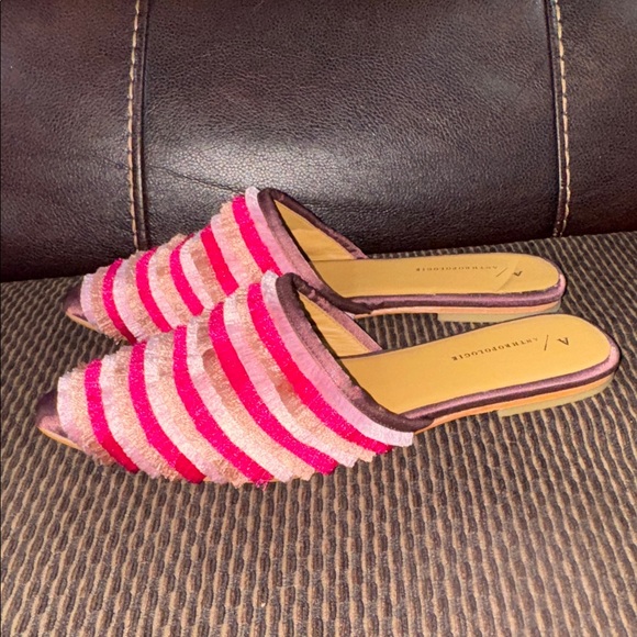 Anthropologie Fiesta Fringe Slides - Picture 2 of 4